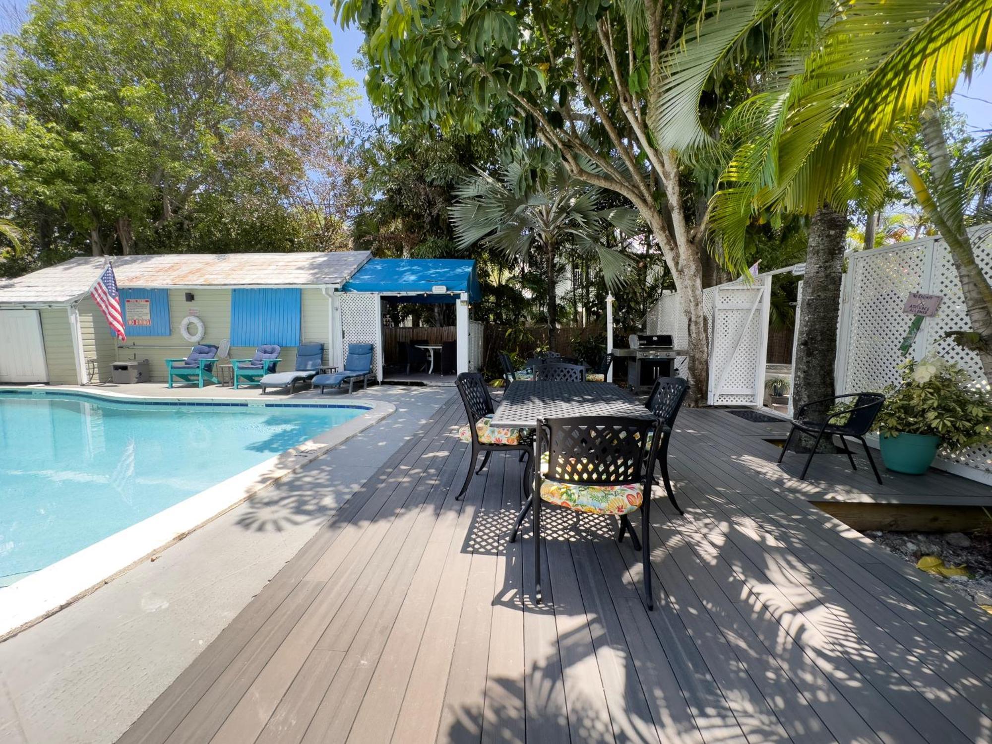 Tropical Hideaway Tropical Village Apartment